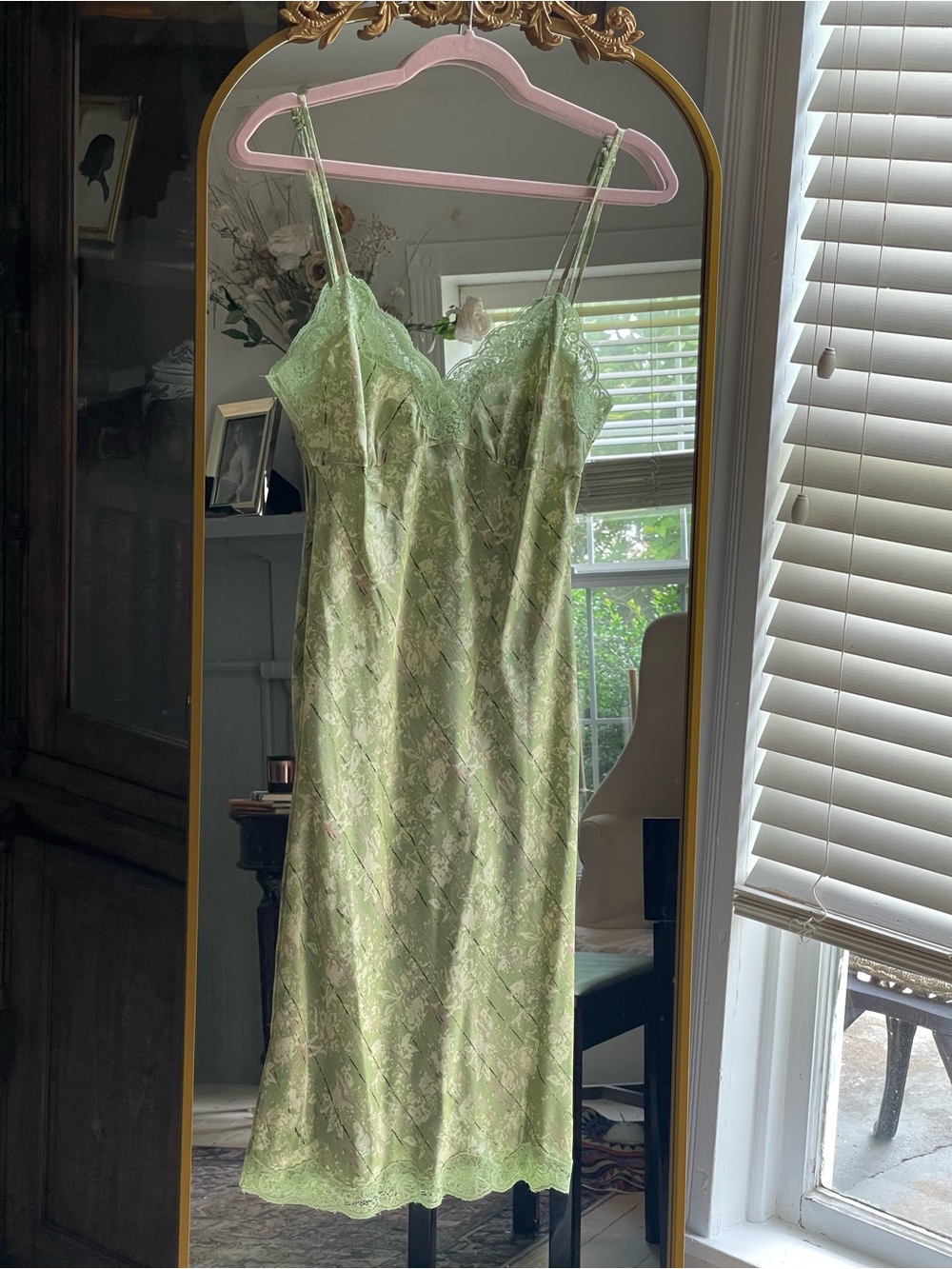 Gold Hawk NWOT 100% Silk Tarragon Green Print Lace Trim Slip Midi Dress